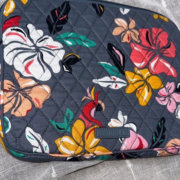 Vera Bradley Coastal Paradise Pattern Tablet Protection Zippered Case NWOT - Picture 11 of 13